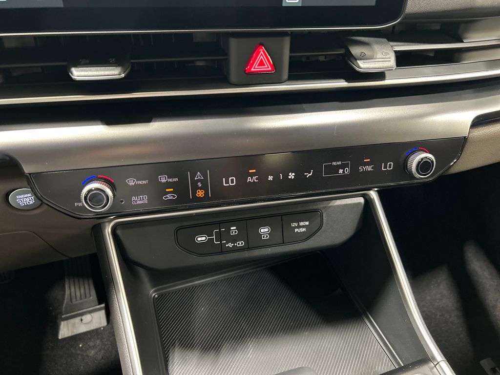 new 2025 Kia Carnival car, priced at $40,495
