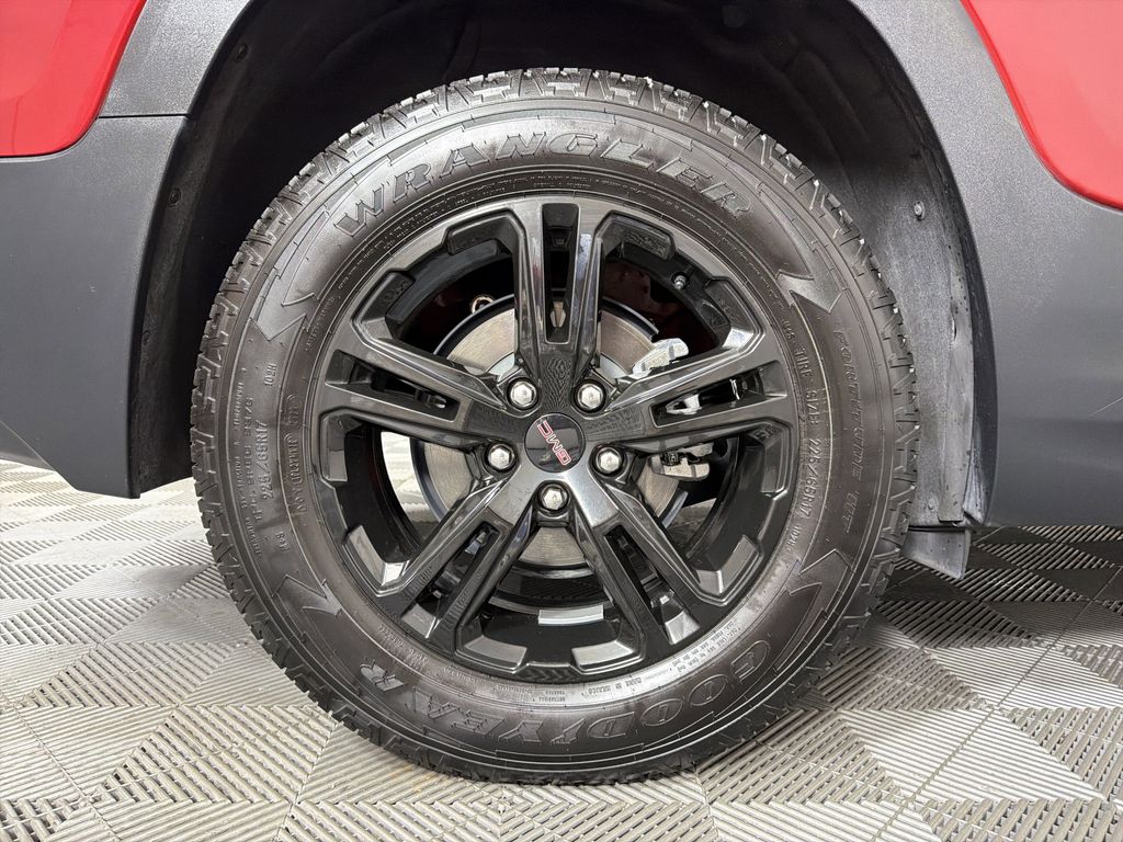 used 2024 GMC Terrain car, priced at $30,992