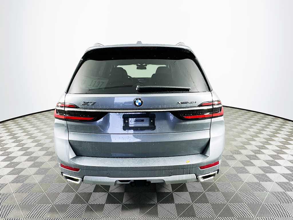 new 2025 BMW X7 car