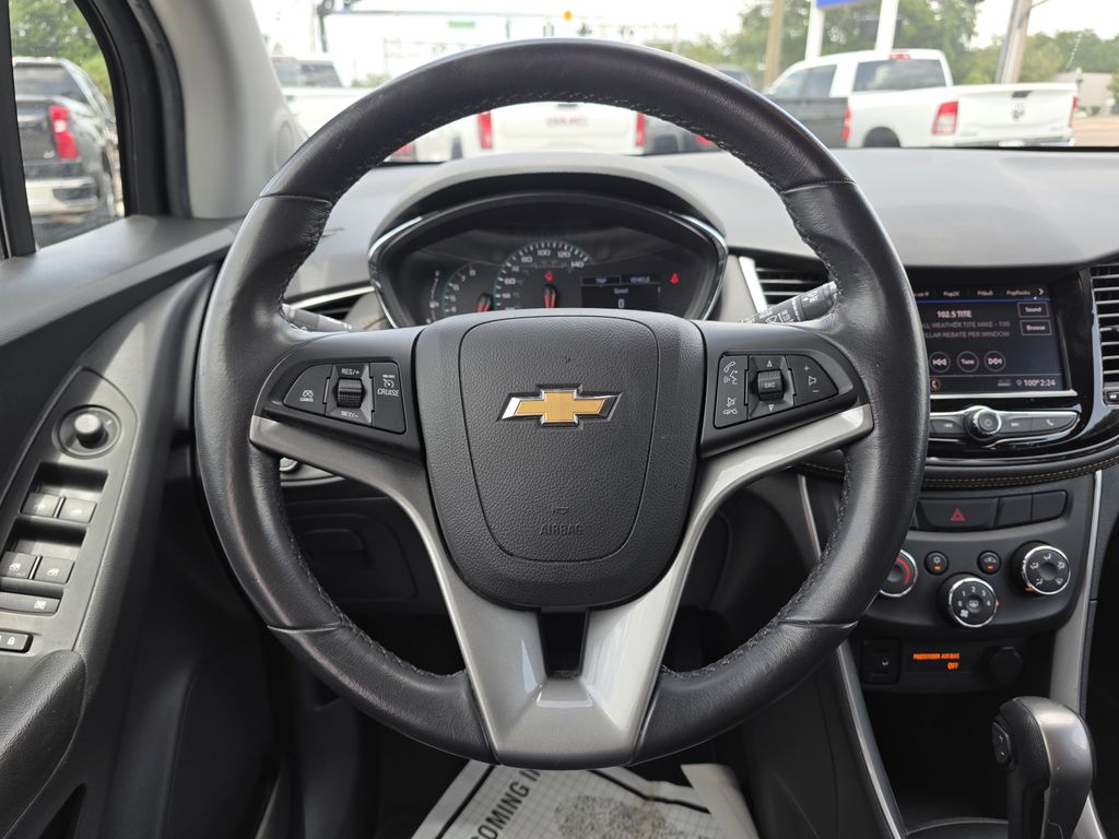 used 2022 Chevrolet Trax car, priced at $16,194
