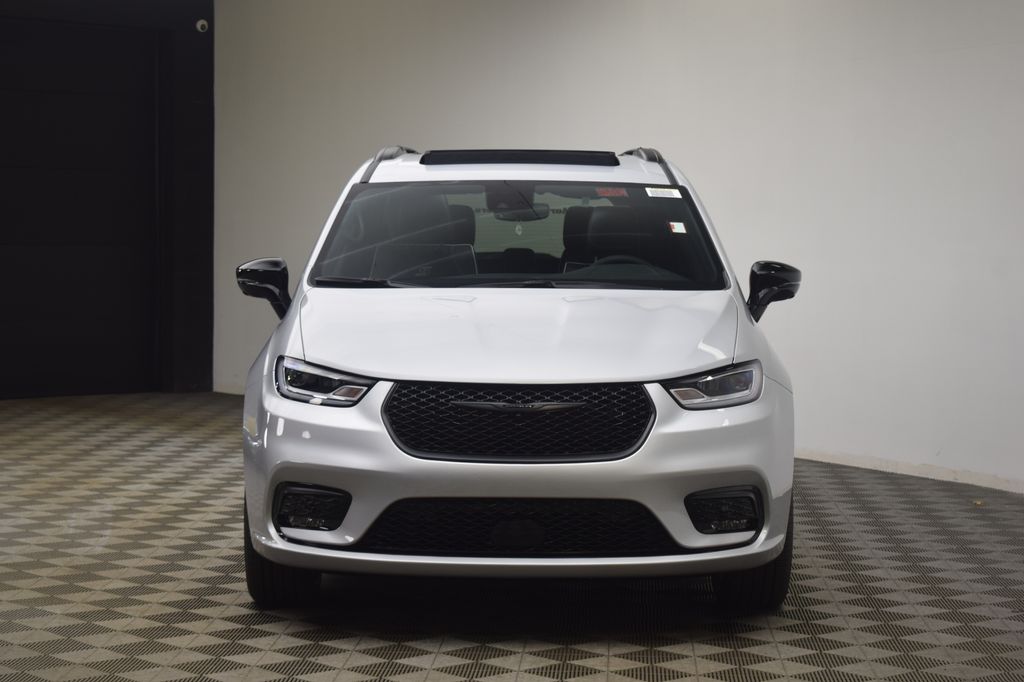 new 2026 Chrysler Pacifica car, priced at $56,460