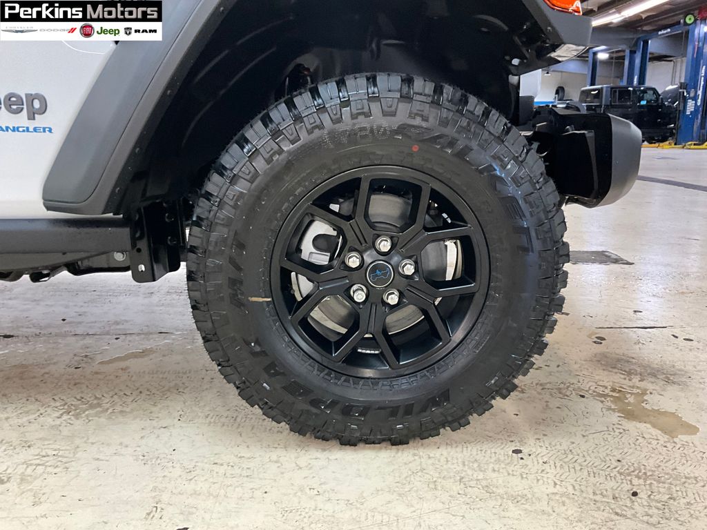 new 2025 Jeep Wrangler car, priced at $55,247
