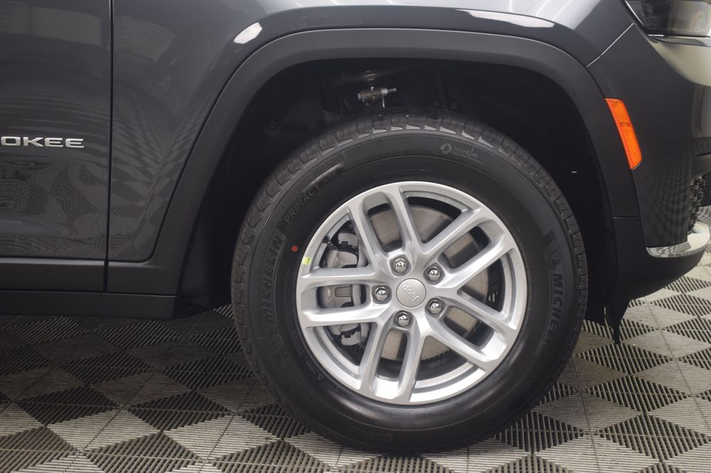 new 2025 Jeep Grand Cherokee L car, priced at $40,360