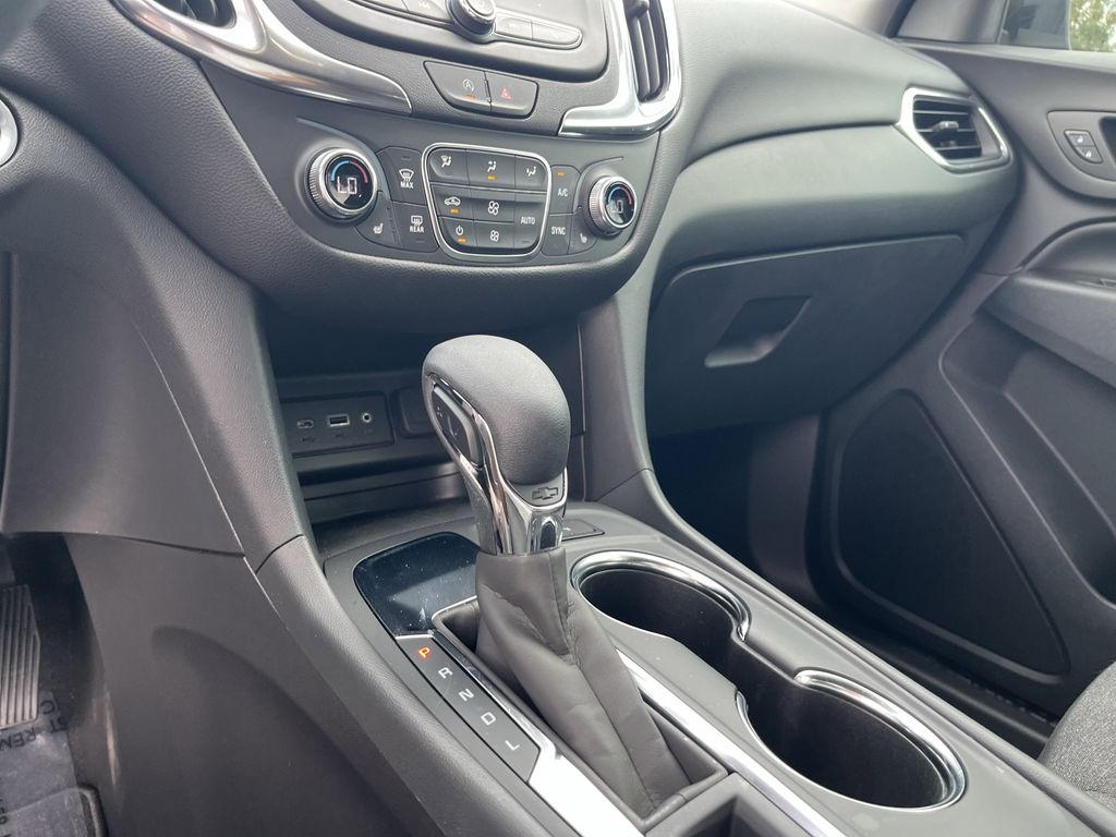 used 2024 Chevrolet Equinox car, priced at $25,991