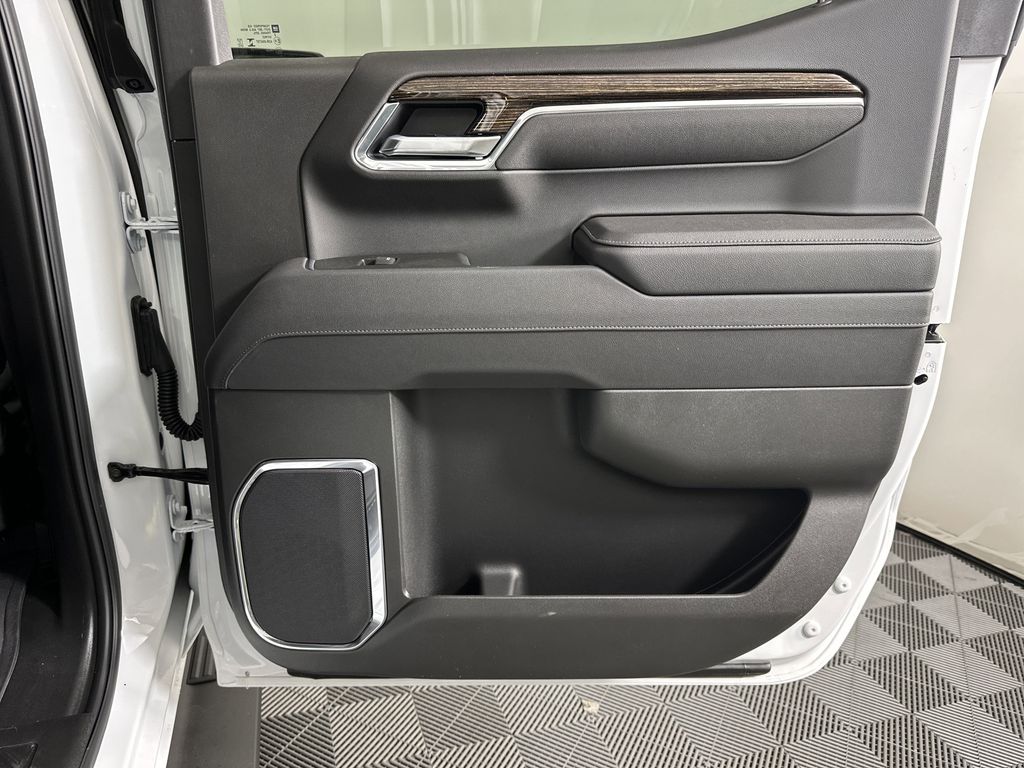 new 2025 GMC Sierra 1500 car, priced at $61,284