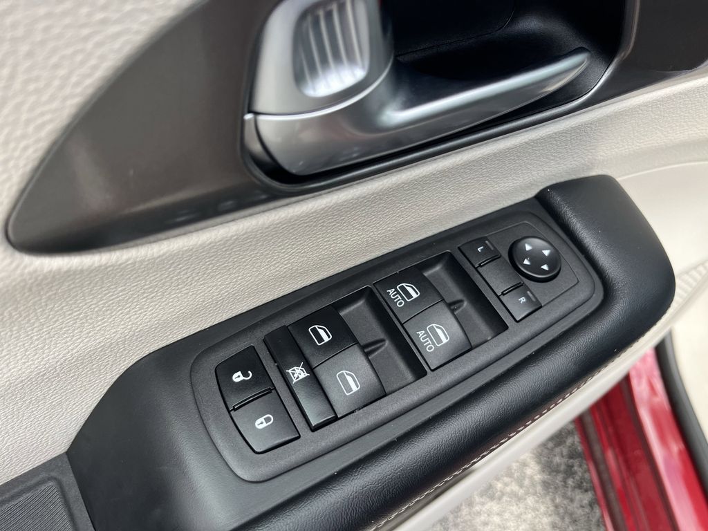 used 2023 Chrysler Pacifica car, priced at $22,492