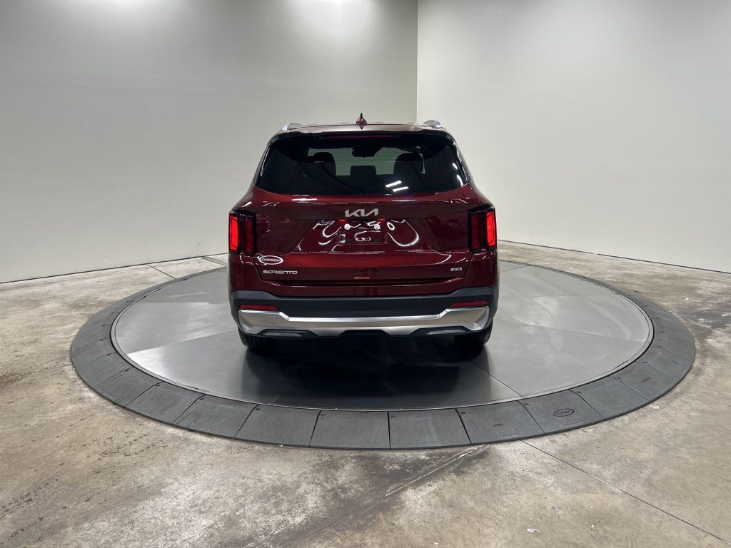 new 2025 Kia Sorento car, priced at $36,616