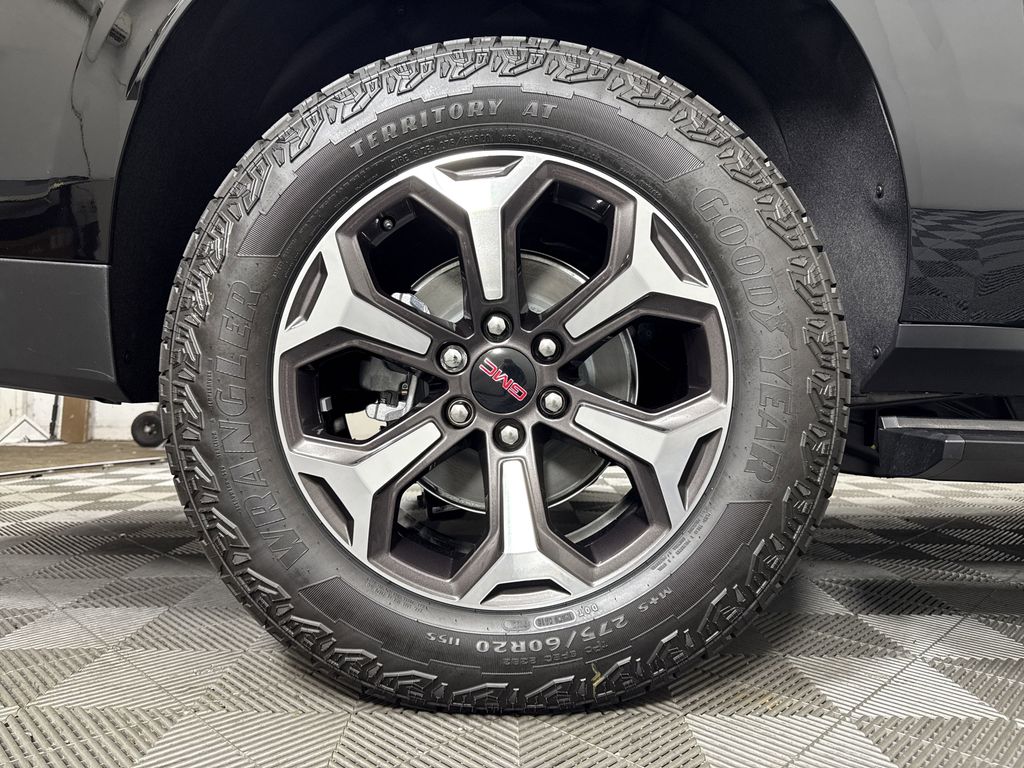 new 2025 GMC Yukon XL car, priced at $103,789