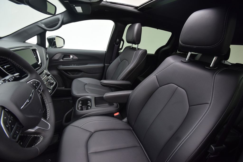 new 2026 Chrysler Pacifica car, priced at $45,603