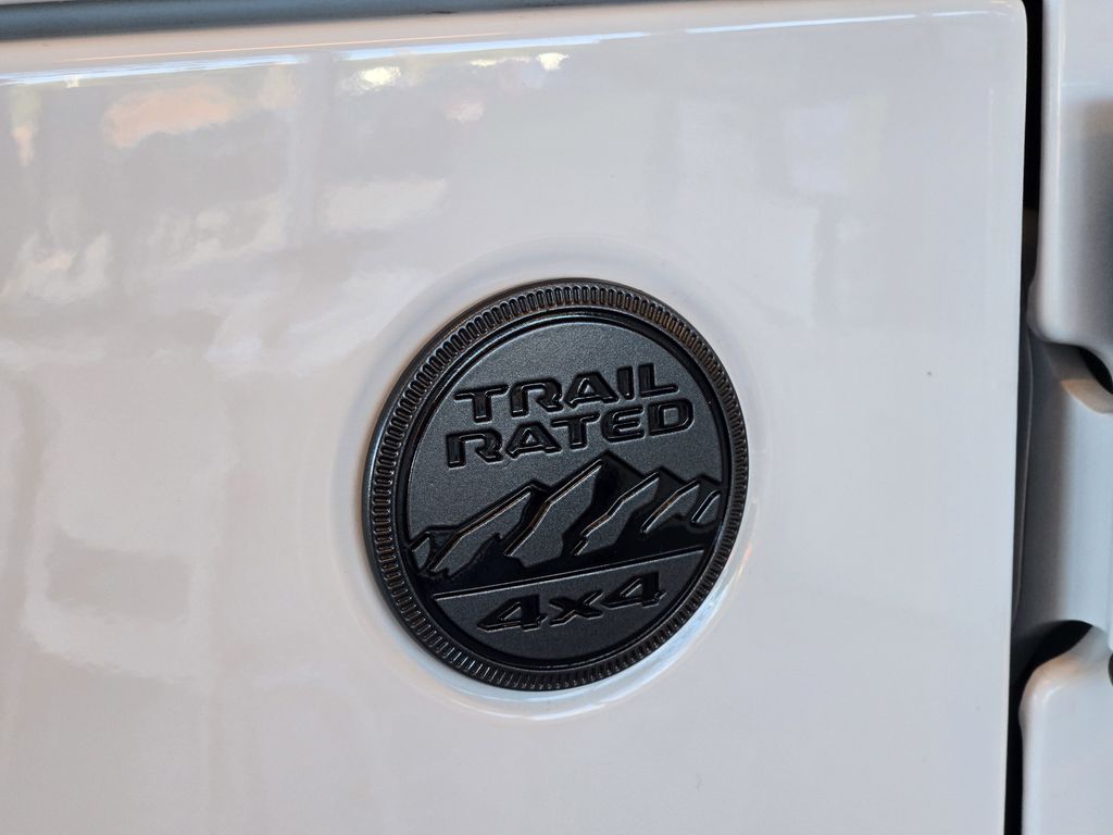 new 2025 Jeep Gladiator car, priced at $42,434