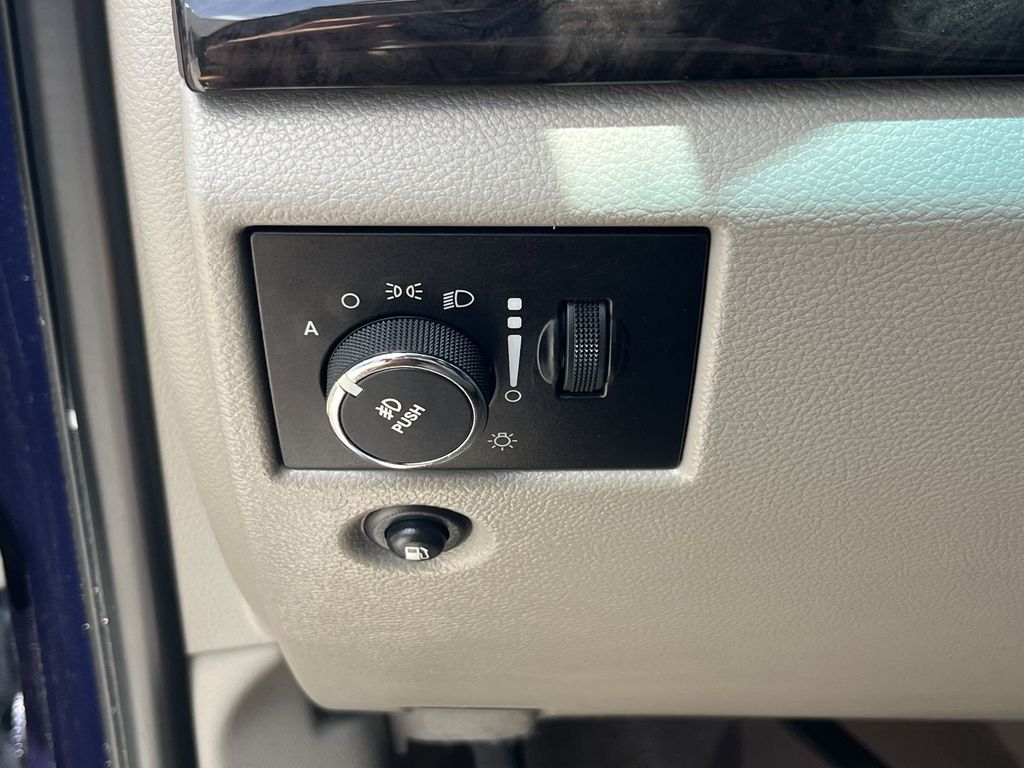 used 2013 Jeep Grand Cherokee car, priced at $10,692