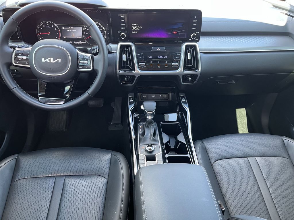 used 2022 Kia Sorento car, priced at $34,291