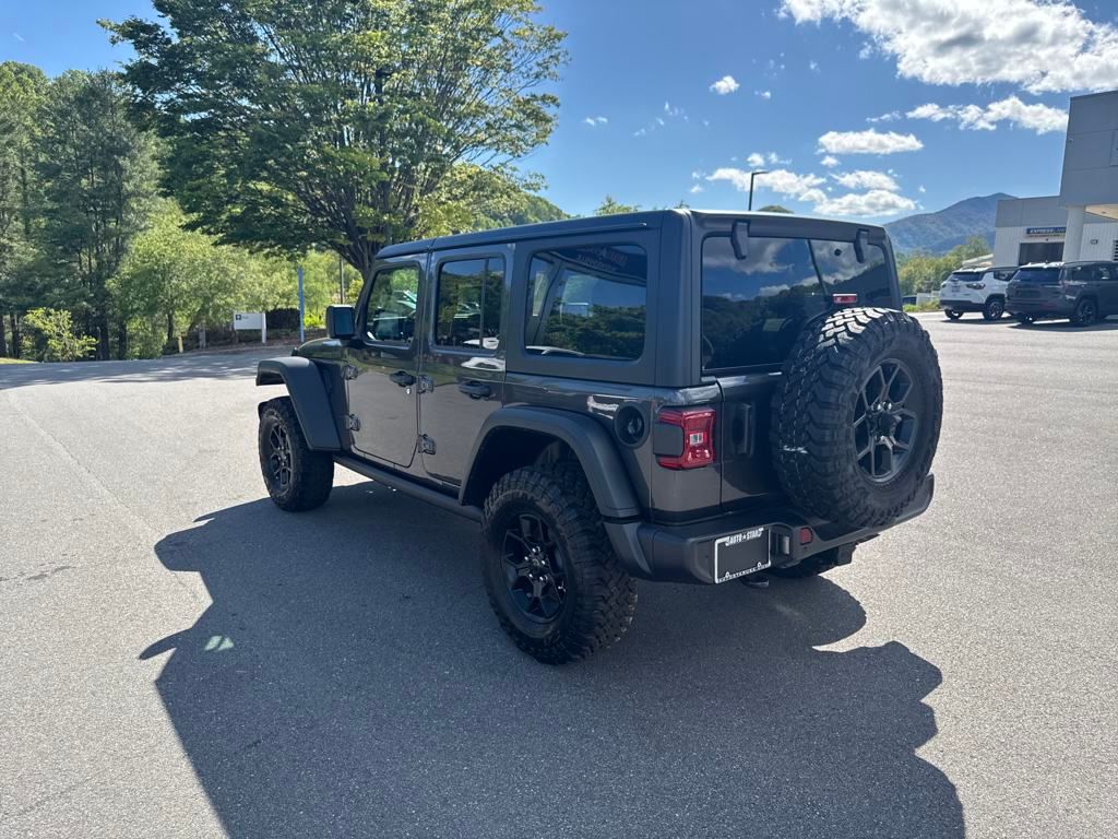 new 2025 Jeep Wrangler car, priced at $49,327