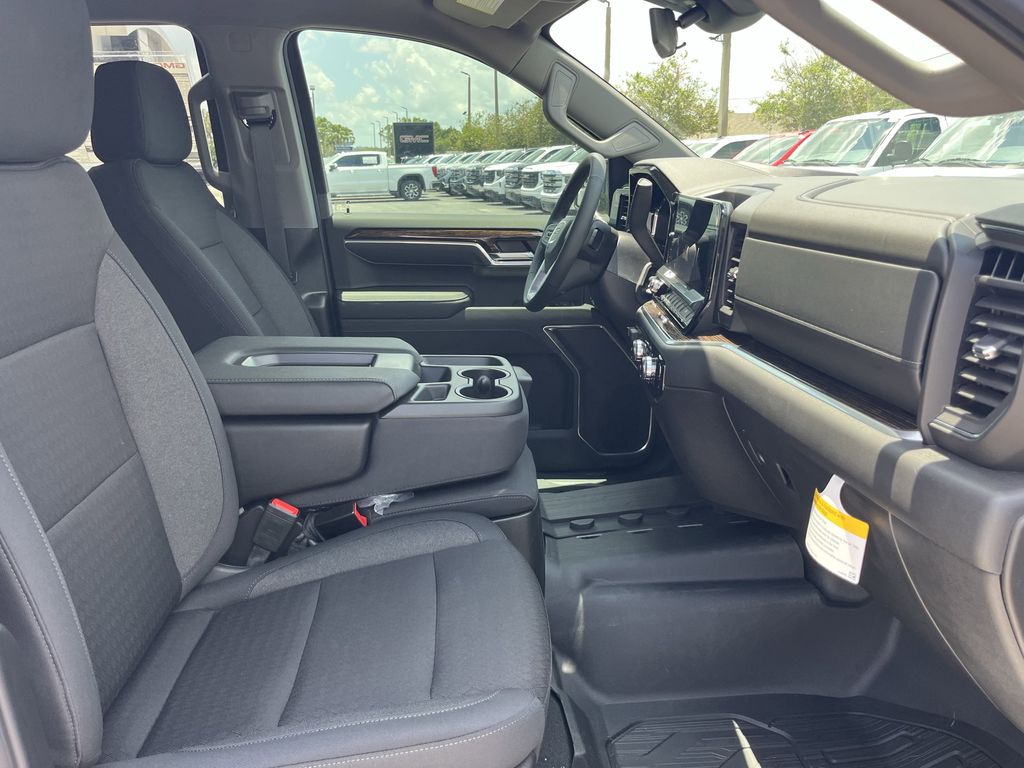 new 2025 GMC Sierra 1500 car, priced at $57,495