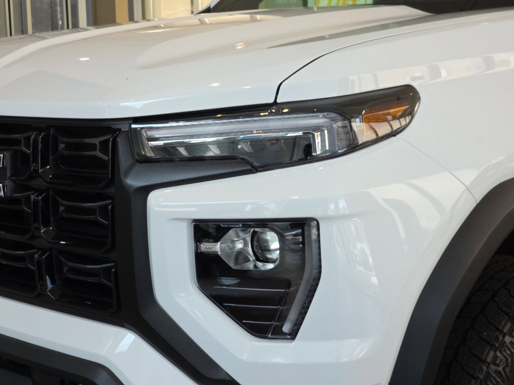 new 2025 GMC Canyon car, priced at $37,652