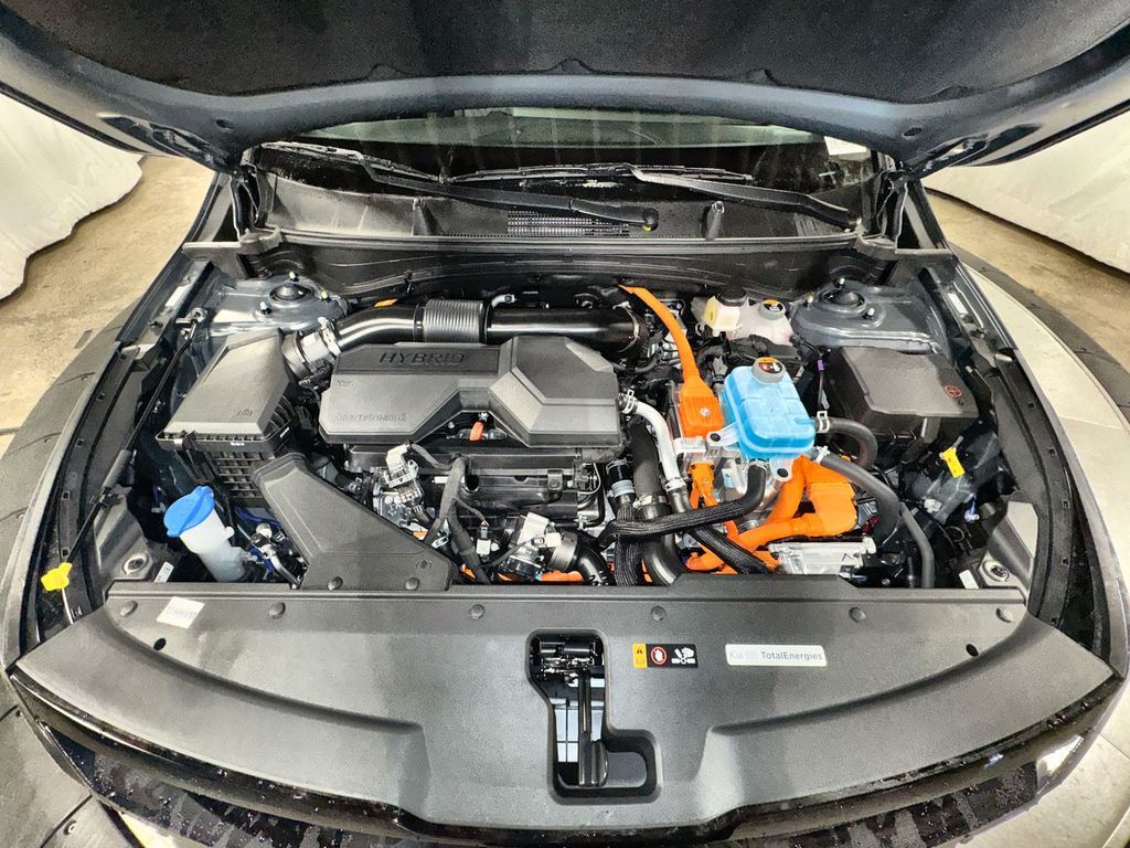 new 2025 Kia Sportage Plug-In Hybrid car, priced at $45,619