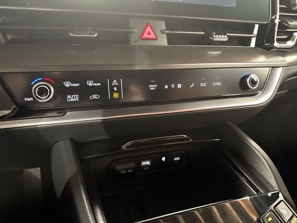new 2025 Kia Sportage Hybrid car, priced at $39,788