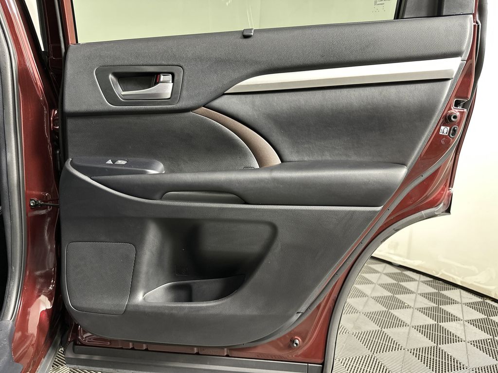 used 2019 Toyota Highlander car, priced at $29,750