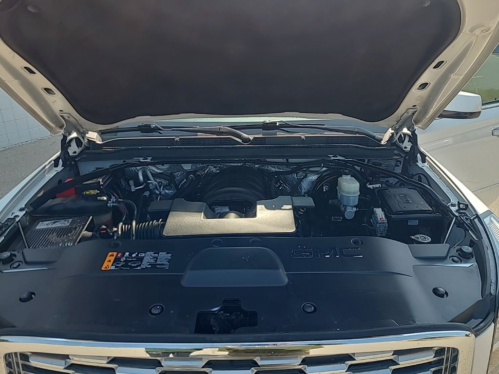 used 2018 GMC Yukon XL car, priced at $24,872