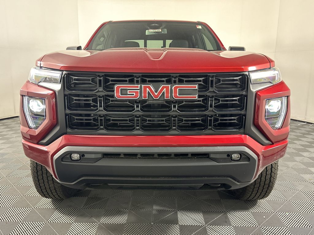 new 2025 GMC Canyon car, priced at $40,995