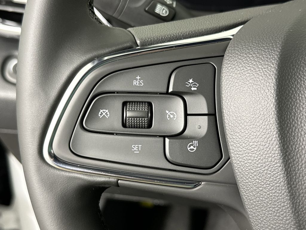 new 2025 Buick Envista car, priced at $29,075