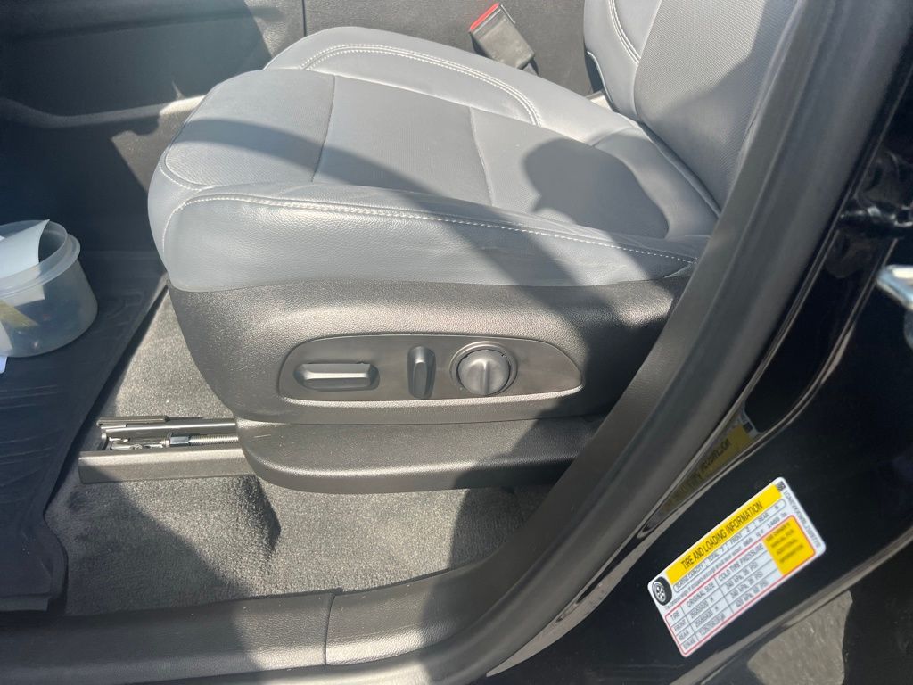 used 2020 Chevrolet Traverse car, priced at $24,800