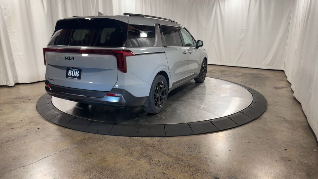 new 2025 Kia Carnival car, priced at $47,912