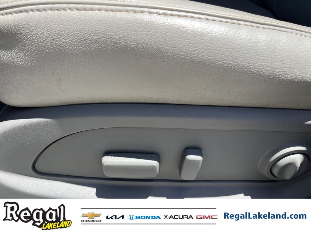 used 2017 Chevrolet Traverse car, priced at $16,194