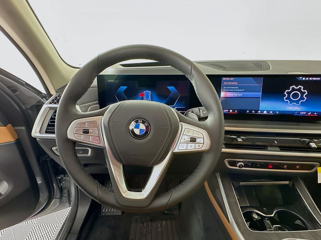 new 2025 BMW X7 car