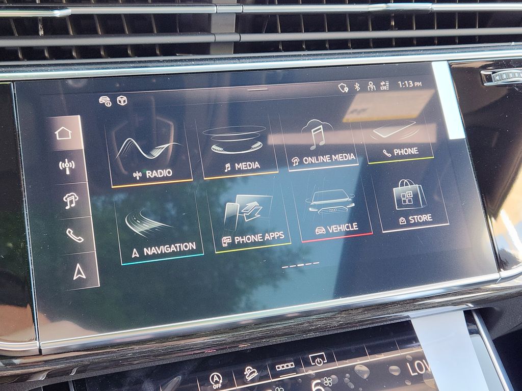 new 2025 Audi Q7 car, priced at $77,750