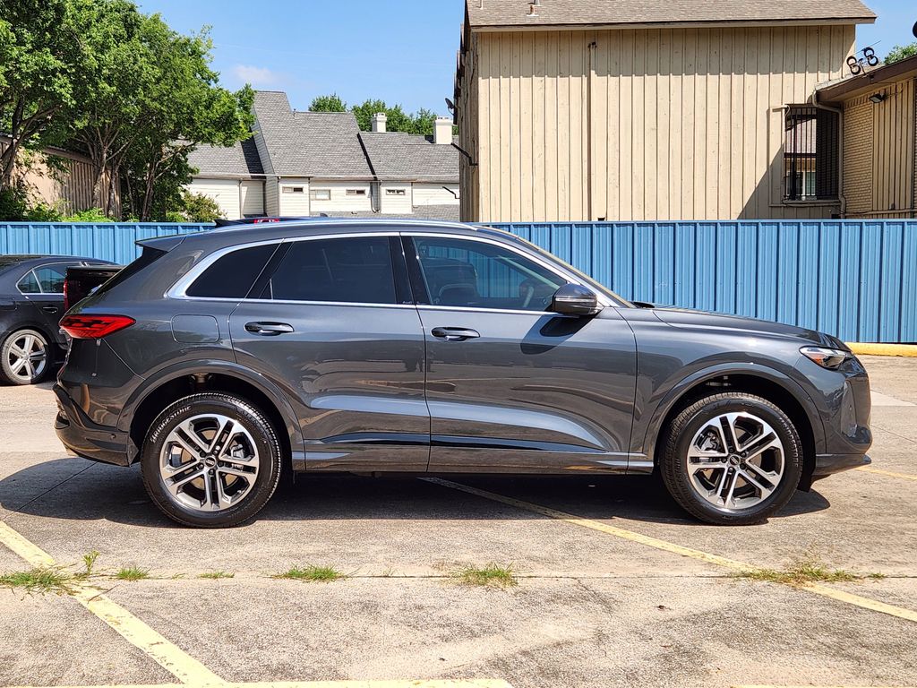 new 2025 Audi Q5 car, priced at $60,175