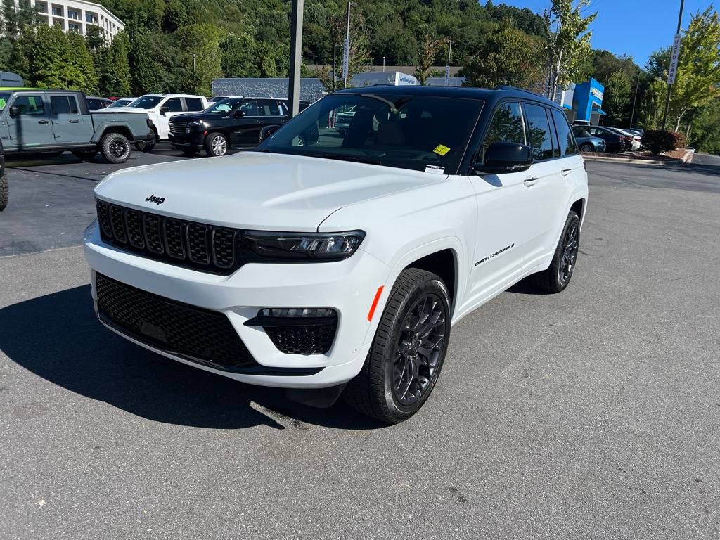 new 2025 Jeep Grand Cherokee car, priced at $66,990