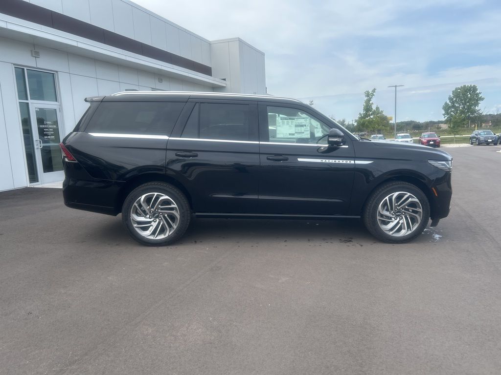new 2025 Lincoln Navigator car, priced at $100,190