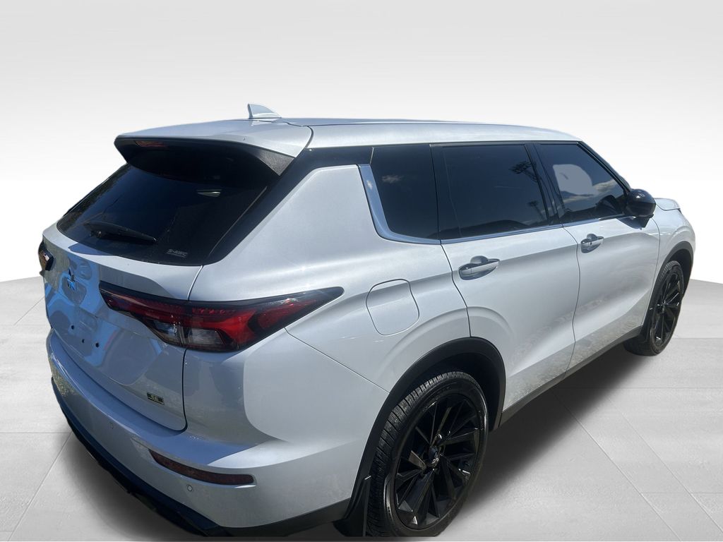 used 2023 Mitsubishi Outlander car, priced at $24,521