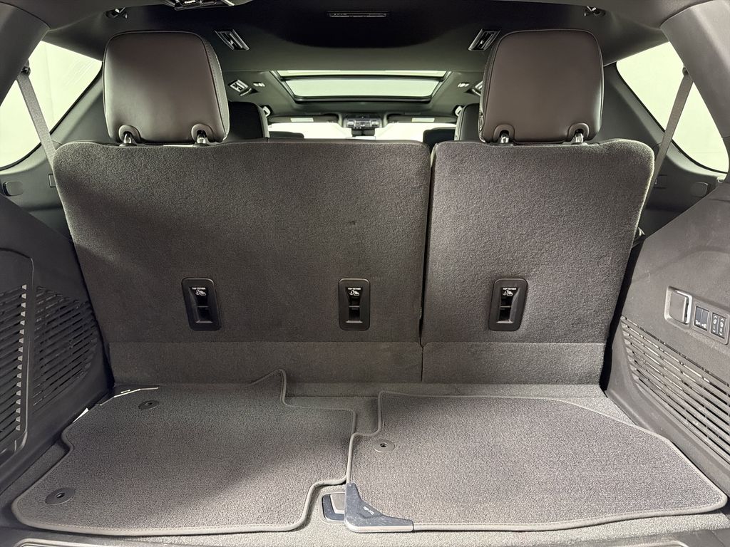 used 2025 GMC Yukon car, priced at $89,995