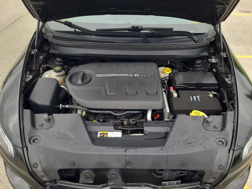 used 2015 Jeep Cherokee car, priced at $13,618
