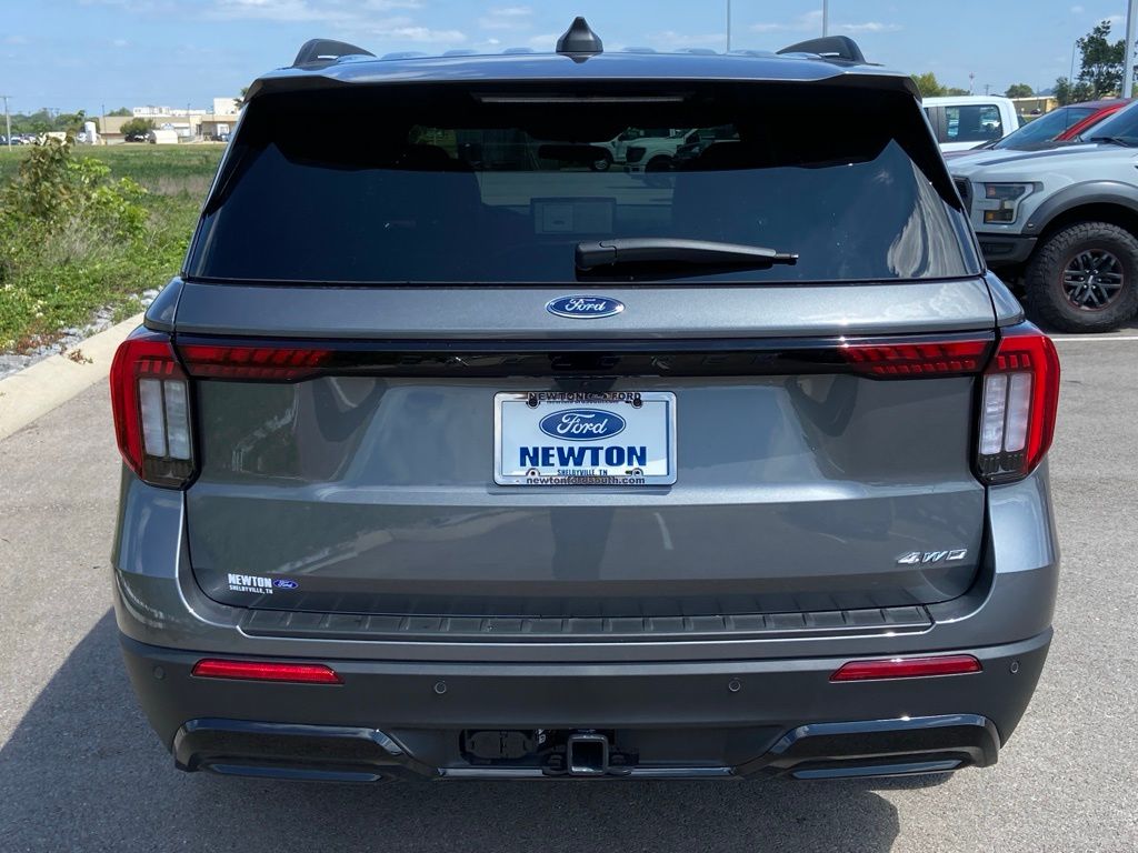 new 2025 Ford Explorer car