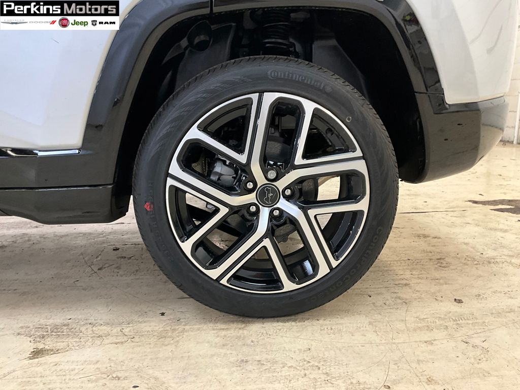 new 2025 Jeep Compass car, priced at $37,007