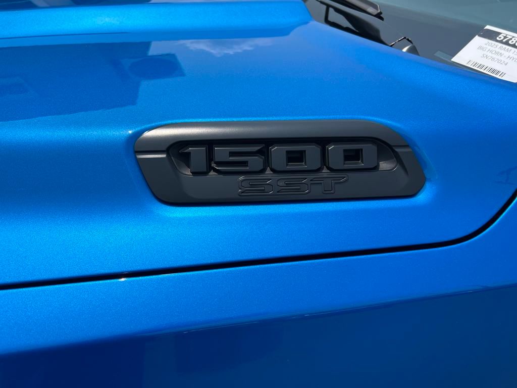 new 2025 Ram 1500 car, priced at $48,990