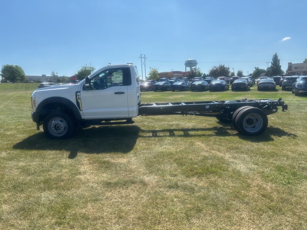 new 2025 Ford F-550SD car, priced at $63,145