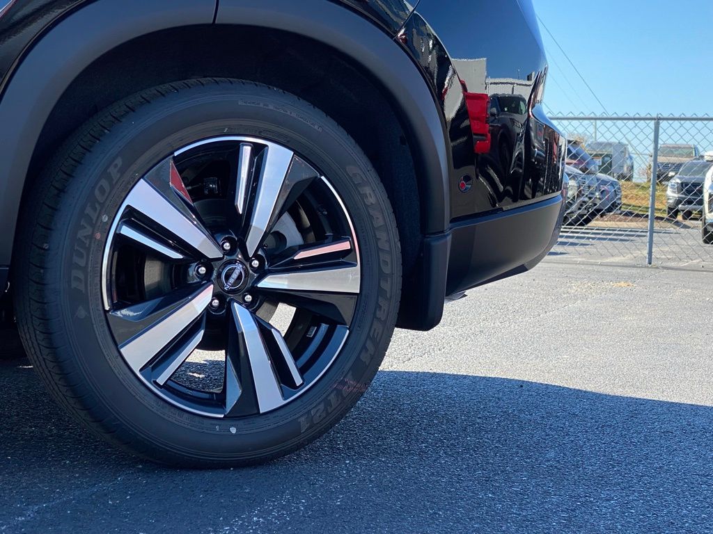 new 2024 Nissan Rogue car, priced at $32,345