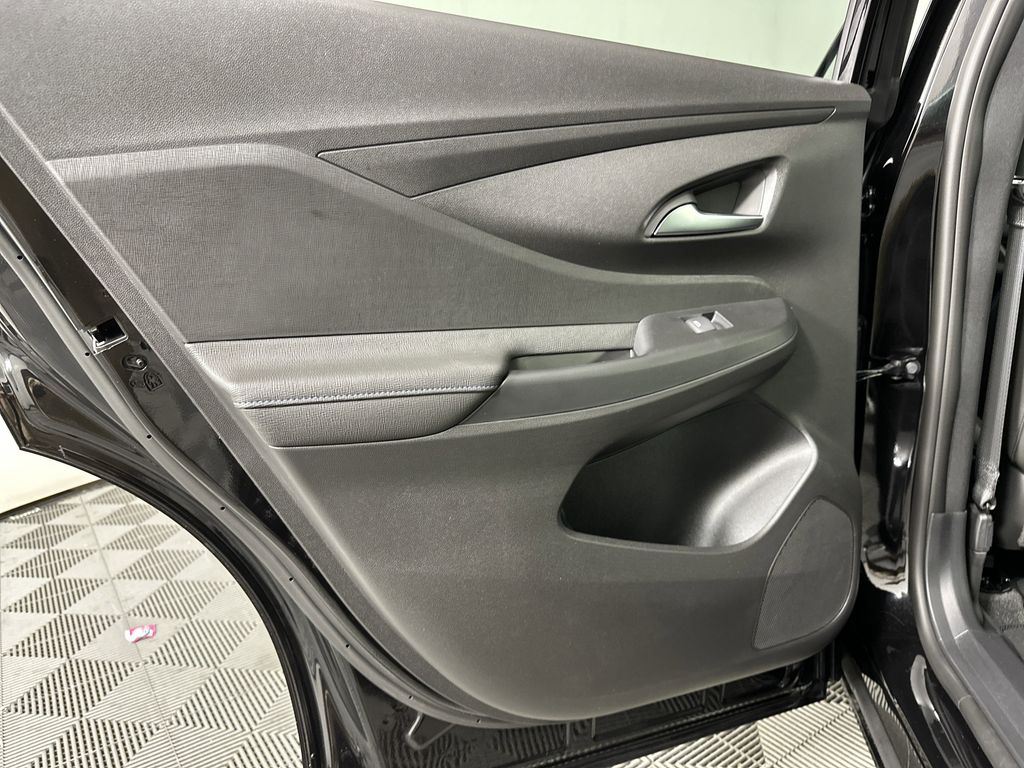 new 2025 Buick Envista car, priced at $29,570