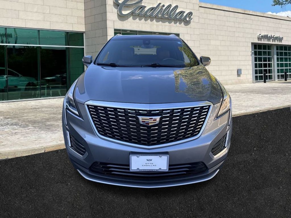 used 2021 Cadillac XT5 car, priced at $32,250