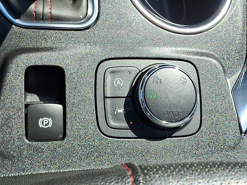 used 2022 Chevrolet Traverse car, priced at $27,895