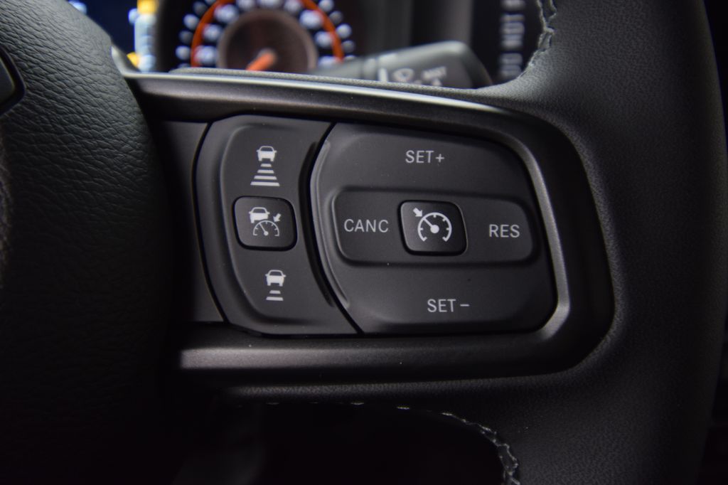 new 2025 Jeep Gladiator car, priced at $55,906