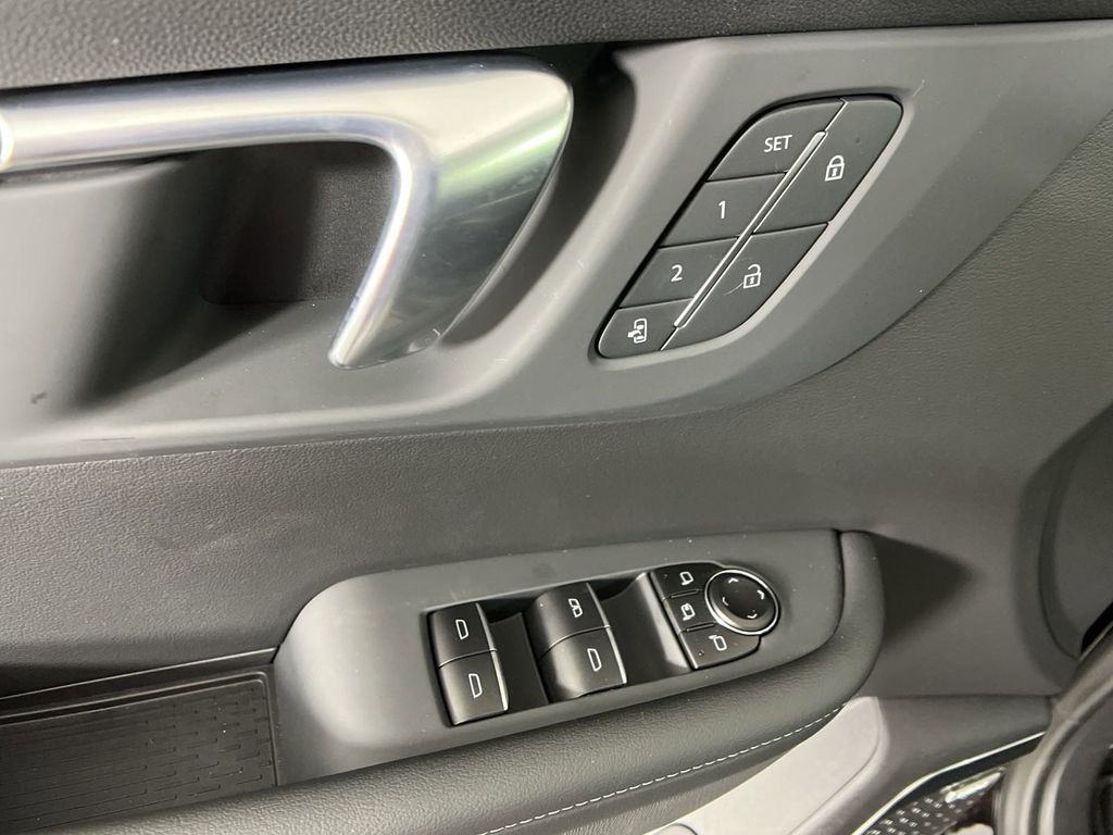 new 2025 Buick Enclave car, priced at $46,530