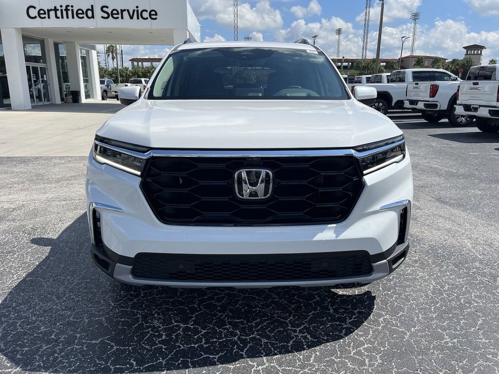 new 2025 Honda Pilot car, priced at $54,437