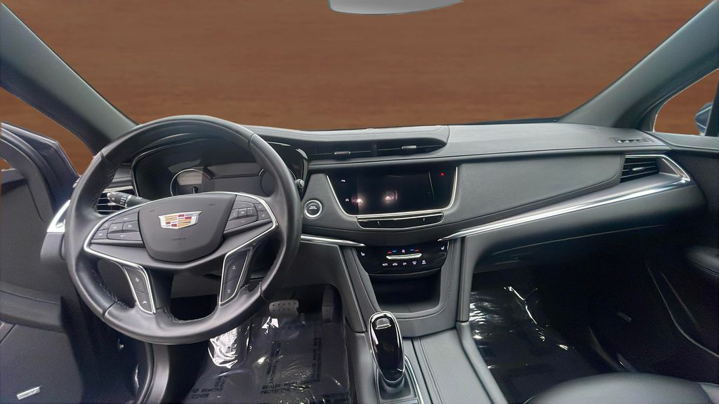 used 2021 Cadillac XT5 car, priced at $29,550