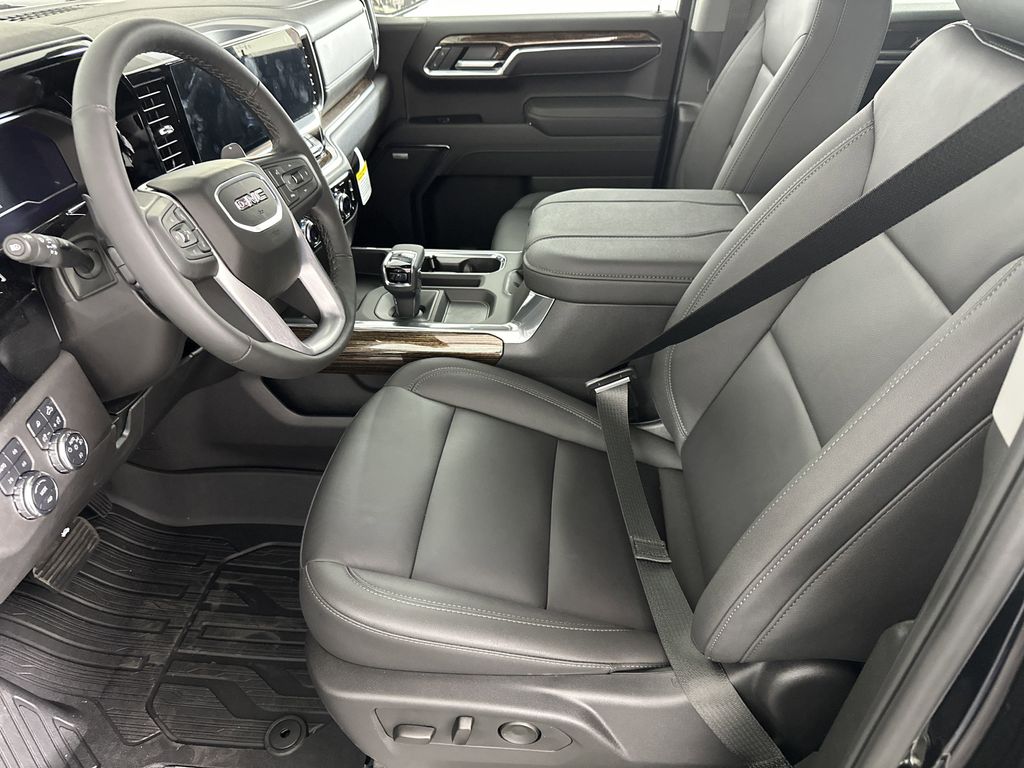 new 2025 GMC Sierra 1500 car, priced at $60,224