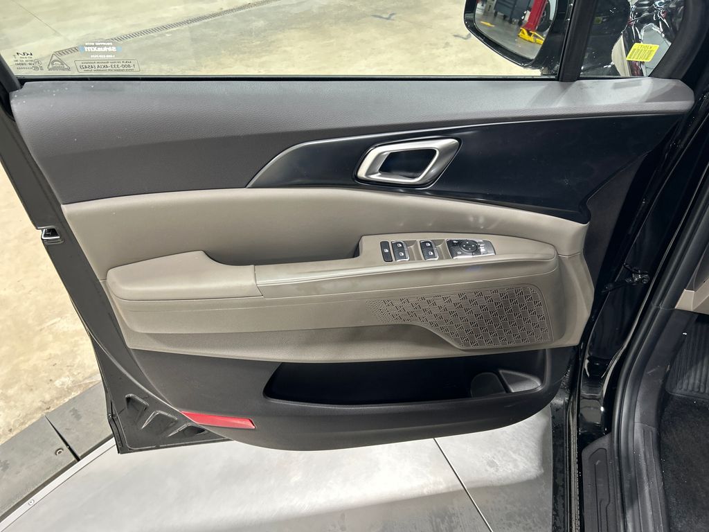 new 2025 Kia Carnival car, priced at $40,870